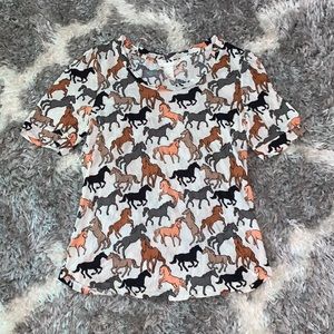 Women’s horse shirt size S. Used.